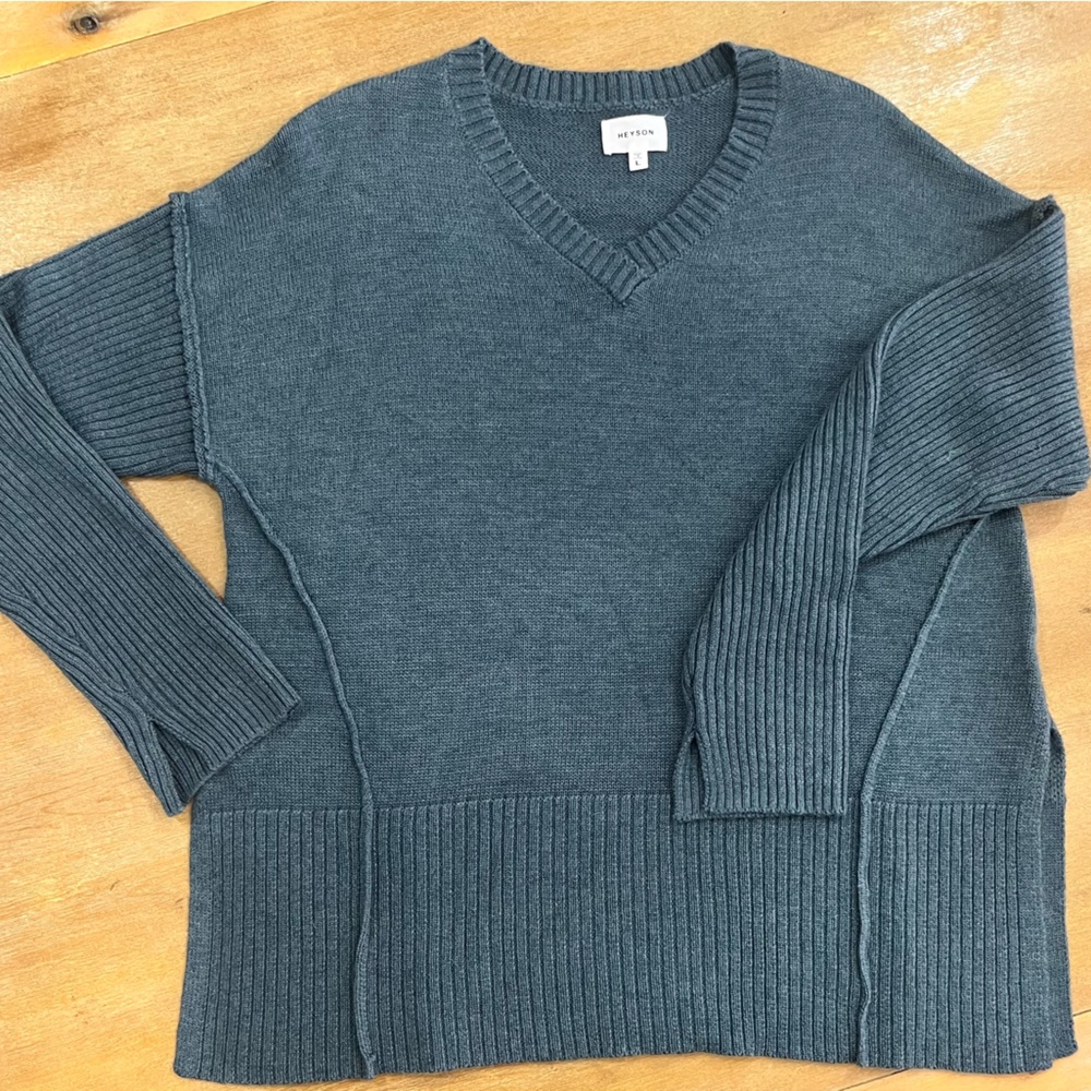 Women's V-Neck Sweater - Deep Blue